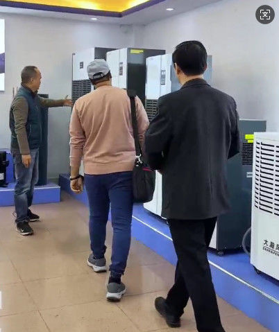 Últimas notícias da empresa sobre Visita do cliente à nossa empresa após o Ano Novo Chinês